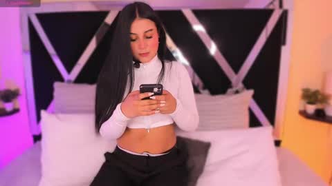 Snapshot of salem_sp chatting on 10/22/25, 11:32 Salem online show from 10/22/25, 11:32