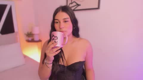 Snapshot of salem_sp chatting on 11/18/25, 11:36 Salem online show from 11/18/25, 11:36