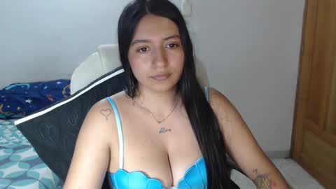Snapshot of saliha_ chatting on 01/18/25, 06:13 saliha online show from 01/18/25, 06:13