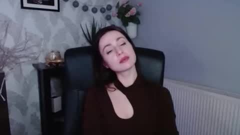 Snapshot of sally_femdom chatting on 02/25/25, 02:00 Sally online show from 02/25/25, 02:00