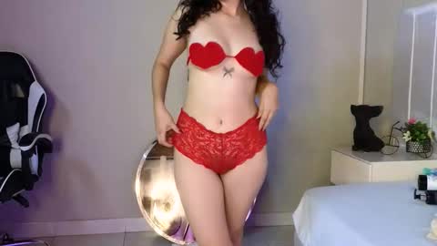 Snapshot of salma_falcon chatting on 09/29/25, 07:30 Salma online show from 09/29/25, 07:30