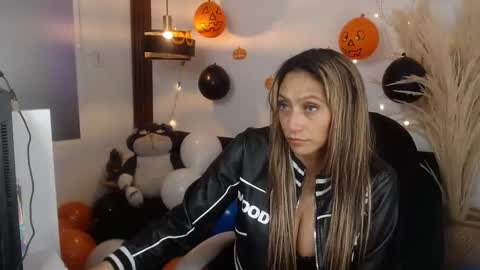 salome_drasin online show from 10/31/25, 08:54