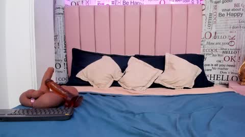 Snapshot of salomee_foxx_ chatting on 12/07/24, 11:45 Salome online show from 12/07/24, 11:45