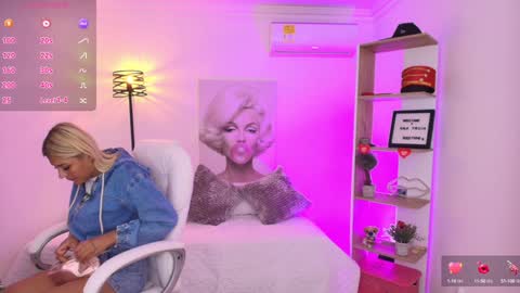 Snapshot of saloomee__ chatting on 01/05/25, 11:37 SALOME online show from 01/05/25, 11:37