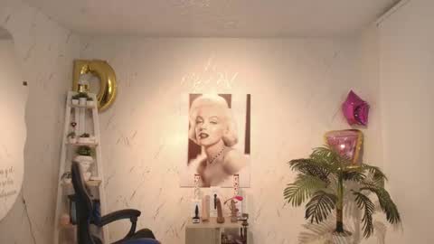 Snapshot of saloomee__ chatting on 09/20/25, 10:16 SALOME online show from 09/20/25, 10:16
