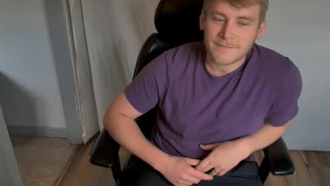 Snapshot of saltedsailor9 chatting on 11/13/25, 08:41 SaltedSailor online show from 11/13/25, 08:41