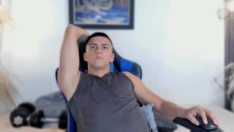 Snapshot of salvatore_romanoo chatting on 02/23/25, 01:24 Salvatore online show from 02/23/25, 01:24