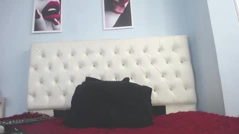 saly moon online show from 01/09/25, 04:49