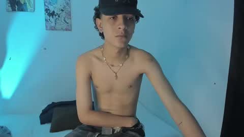 Snapshot of sam__cute chatting on 01/07/25, 11:35 sam__cute online show from 01/07/25, 11:35