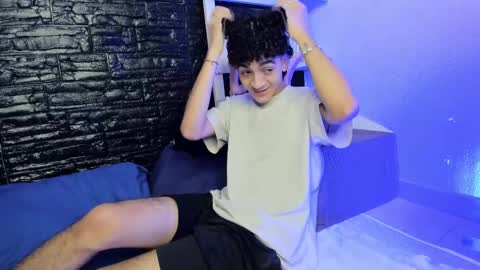 Snapshot of sam__cute chatting on 02/20/25, 02:40 sam__cute online show from 02/20/25, 02:40