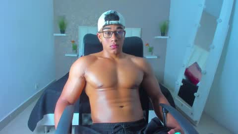 Snapshot of sam_rouge chatting on 03/01/25, 11:37 sam_rouge online show from 03/01/25, 11:37