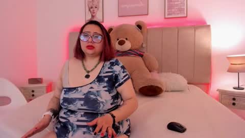 Samantha  online show from 10/22/25, 05:19