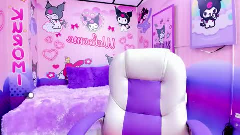 Snapshot of samanta__milk chatting on 09/19/25, 08:09 samanta__milk online show from 09/19/25, 08:09