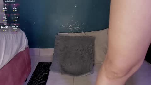 Snapshot of samantha_cp_ chatting on 02/13/25, 06:27 Sammy online show from 02/13/25, 06:27