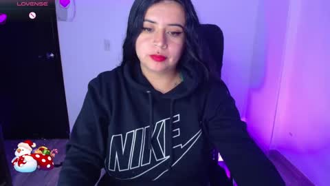 Snapshot of samantha_devil_ chatting on 12/12/24, 10:56 Samanta online show from 12/12/24, 10:56