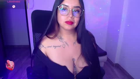 Snapshot of samantha_devil_ chatting on 01/31/25, 11:13 Samanta online show from 01/31/25, 11:13