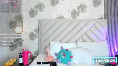 Samantha  online show from 02/06/25, 07:45