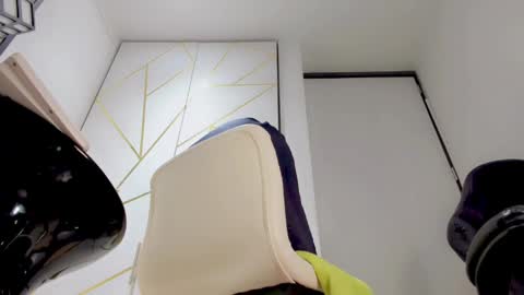 Snapshot of samantha_larusso_ chatting on 03/03/25, 03:52 Andy online show from 03/03/25, 03:52