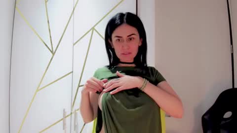 Snapshot of samantha_larusso_ chatting on 09/27/25, 02:27 Andy online show from 09/27/25, 02:27