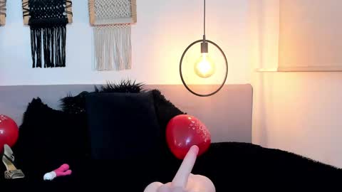 Snapshot of samantha_mature56 chatting on 02/15/25, 12:54 Sam online show from 02/15/25, 12:54