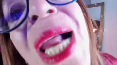 Snapshot of samantha_mature56 chatting on 09/29/25, 09:14 Sam online show from 09/29/25, 09:14
