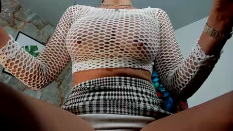 Snapshot of samantha_milfs chatting on 01/03/25, 10:31 samantha_milfs online show from 01/03/25, 10:31