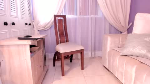 samantha_thompsoon online show from 11/05/25, 09:26