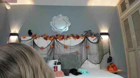  Samanthaa online show from 10/18/25, 11:44