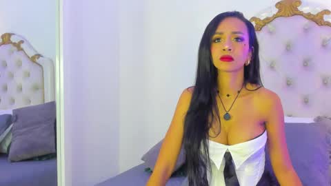 Samantha online show from 11/23/25, 12:05