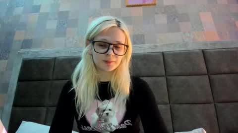 Snapshot of samanthamiasnik1 chatting on 09/26/25, 10:47 Samantha online show from 09/26/25, 10:47