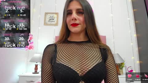 Snapshot of samanthamillher1 chatting on 12/09/24, 02:06 Samy online show from 12/09/24, 02:06
