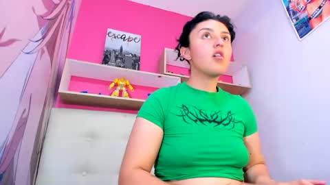 Snapshot of samanthamoonsx chatting on 01/08/25, 06:31 Samantha online show from 01/08/25, 06:31