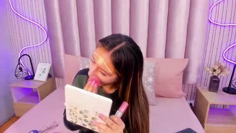 Alejandra  online show from 11/12/25, 11:43