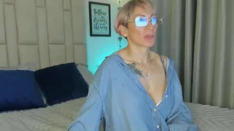 Snapshot of samanthaxmami chatting on 01/18/25, 02:14 Samixmami online show from 01/18/25, 02:14