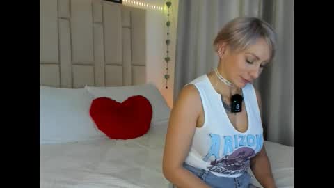 Snapshot of samanthaxmami chatting on 03/07/25, 10:32 Samixmami online show from 03/07/25, 10:32