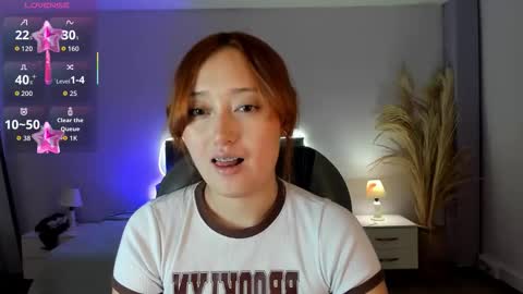 samara_hilton_2 online show from 09/27/25, 07:08