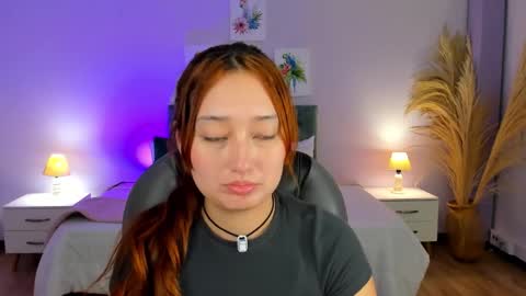 samara_hilton_2 online show from 10/20/25, 07:14