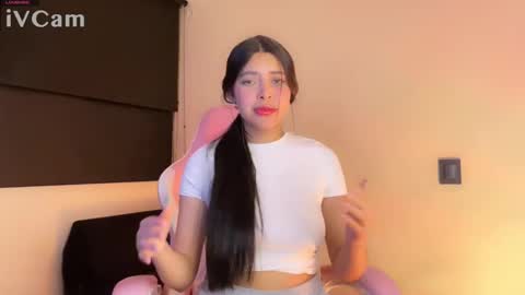 Snapshot of samara_lam chatting on 02/06/25, 02:44 Sammy online show from 02/06/25, 02:44