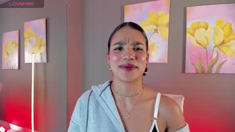 Samarha Gomez online show from 11/18/25, 07:51