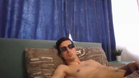 multitooman online show from 10/19/25, 10:49