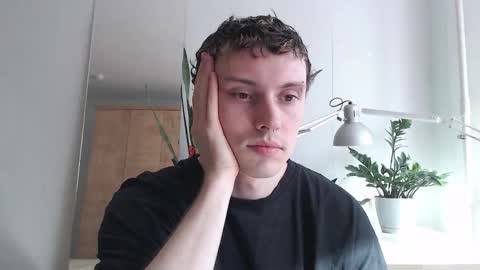 samcutieboi online show from 09/09/25, 11:32