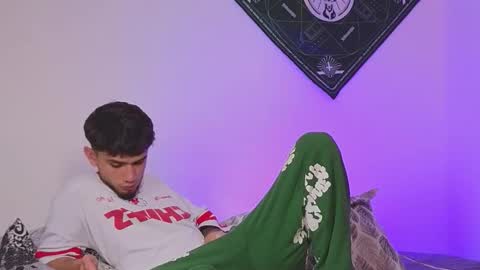 samevansx online show from 10/17/25, 02:19