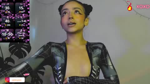 Snapshot of samii_monroe chatting on 01/22/25, 08:49 Sam online show from 01/22/25, 08:49