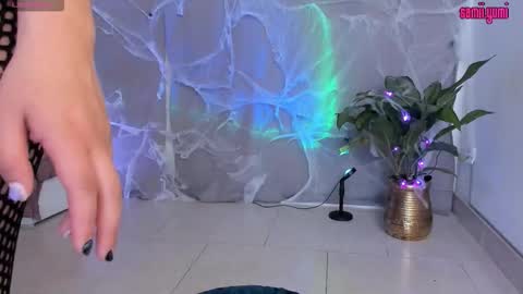 Snapshot of samii_monroe chatting on 10/16/25, 02:51 Sam online show from 10/16/25, 02:51