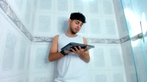 Snapshot of samir_bear chatting on 01/24/25, 12:41 Samir online show from 01/24/25, 12:41