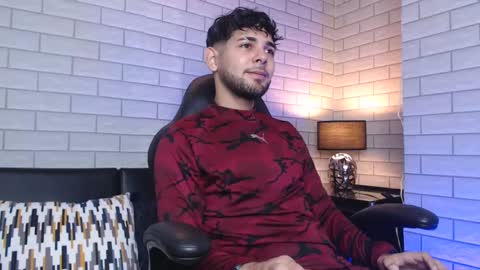 Snapshot of samir_bear chatting on 02/27/25, 12:23 Samir online show from 02/27/25, 12:23