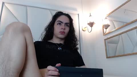 SamiWilliams online show from 10/23/25, 03:22