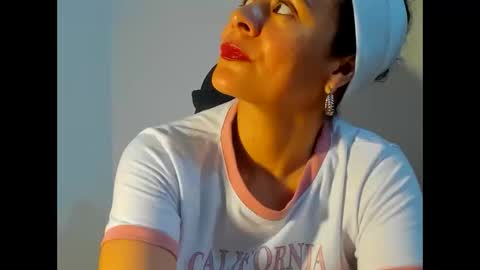 Snapshot of samm_hoti chatting on 11/05/25, 12:10 sam online show from 11/05/25, 12:10