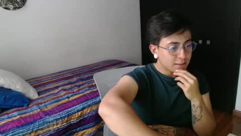 Snapshot of samm_ritch chatting on 02/04/25, 10:34 Samy online show from 02/04/25, 10:34