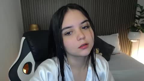 Snapshot of sammy_cutee chatting on 12/12/24, 02:48 S A M M Y online show from 12/12/24, 02:48